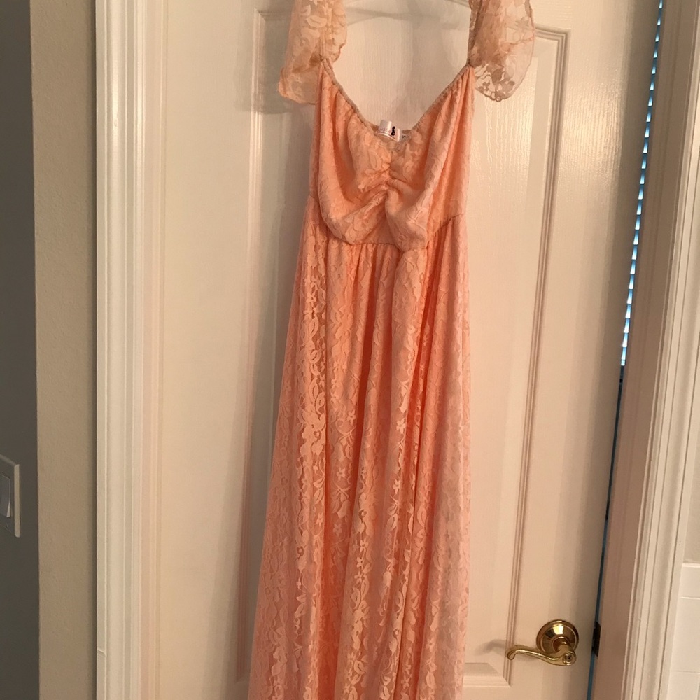 Maternity Lace photo shoot dress